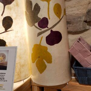 Lampe de table en papier